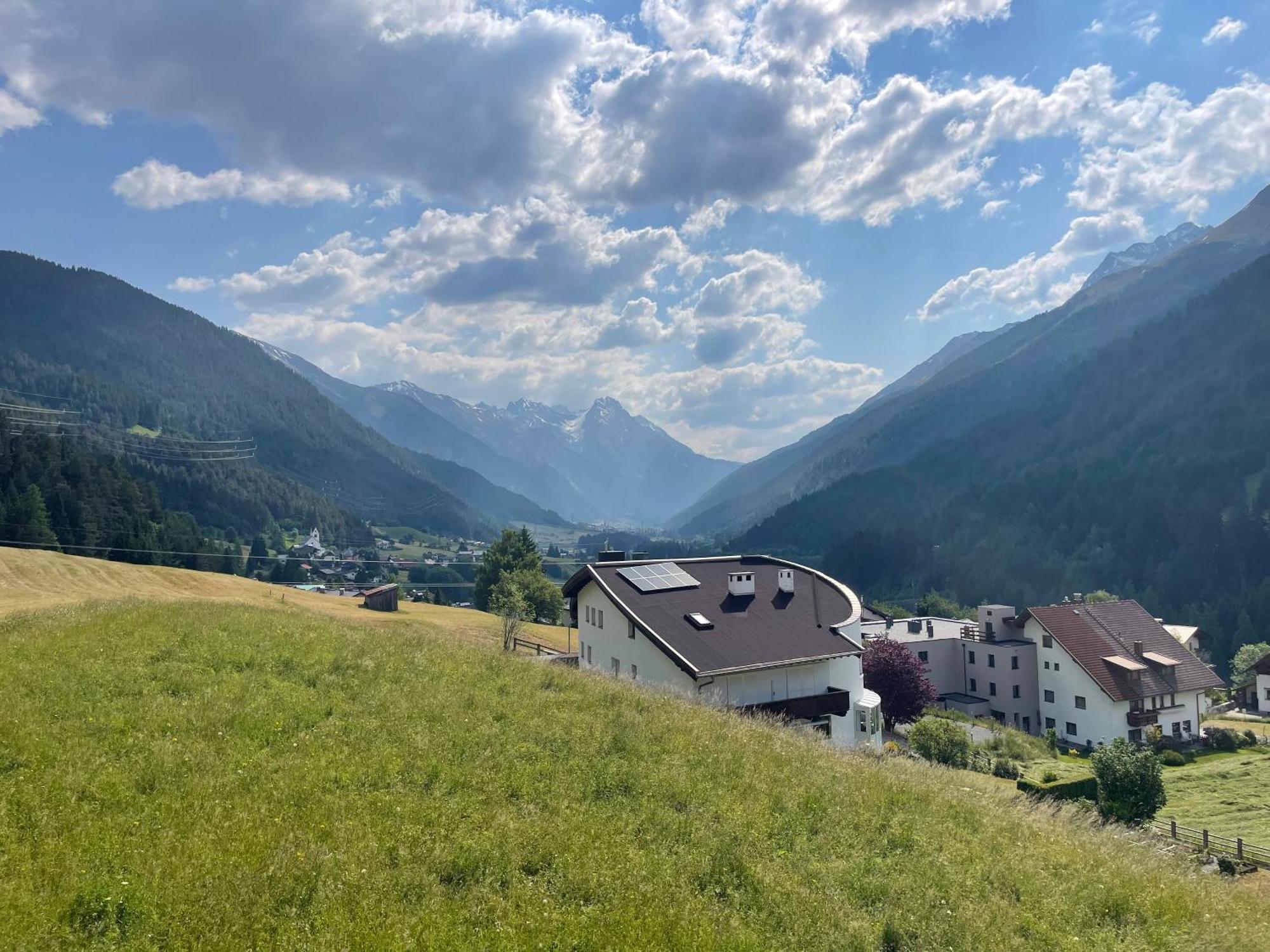 Aparthotel Mountain Residences 4*