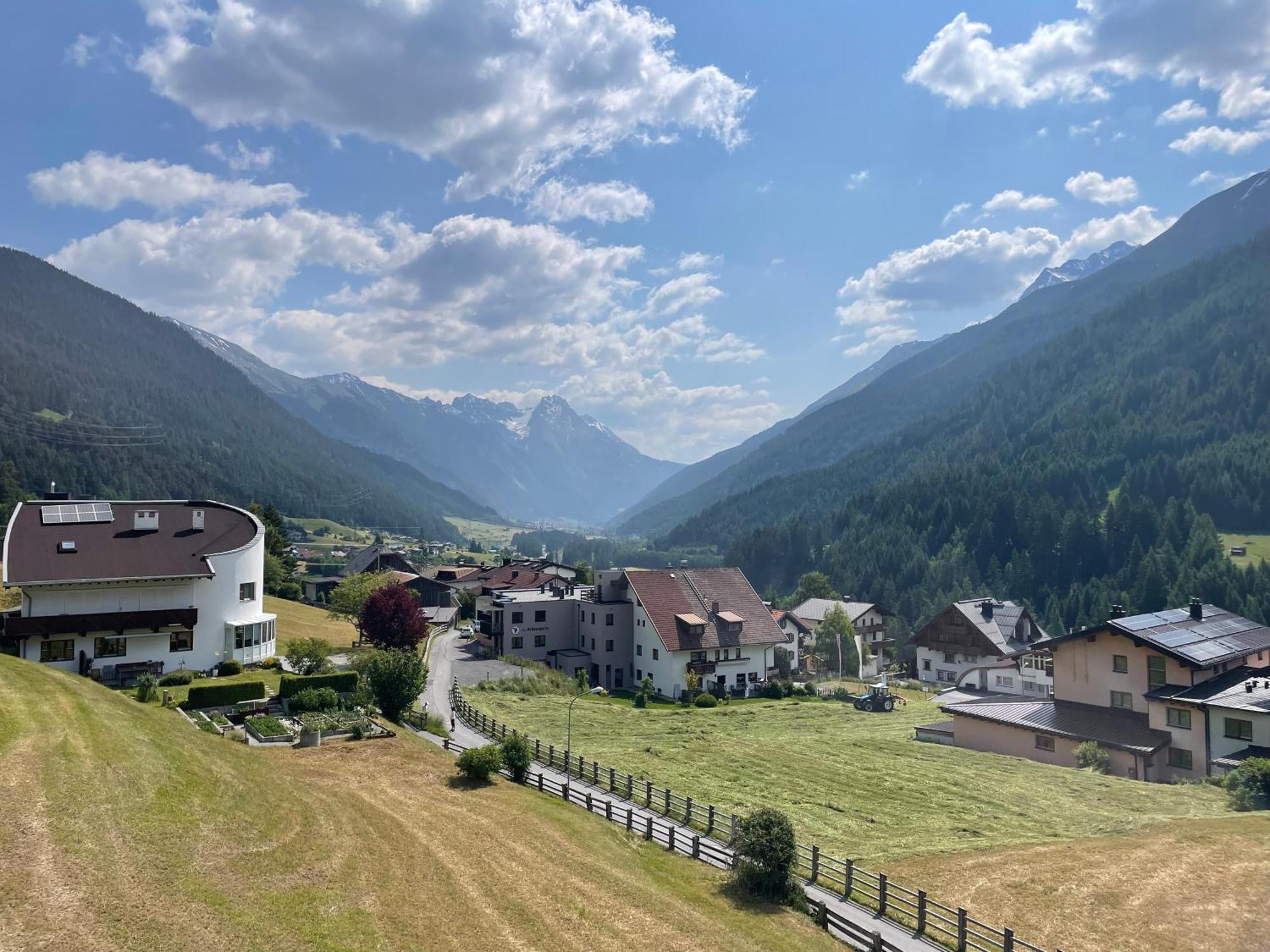 Aparthotel Mountain Residences 4*