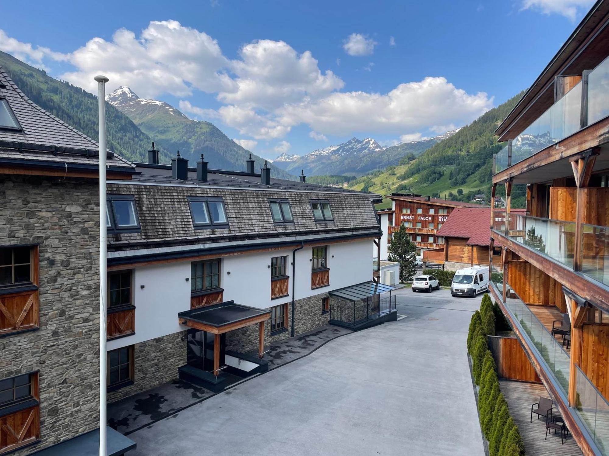 Mountain Residences 4*