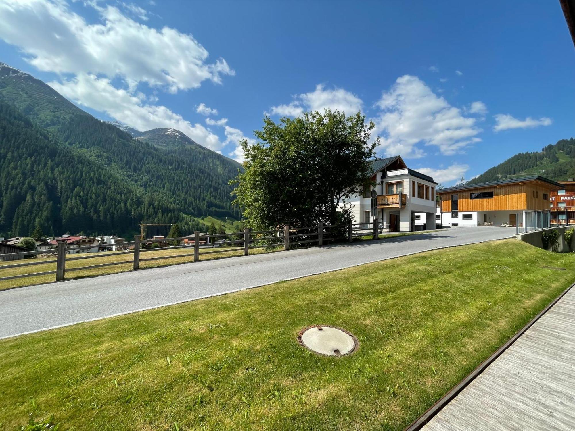 Mountain Residences Aparthotel 4*